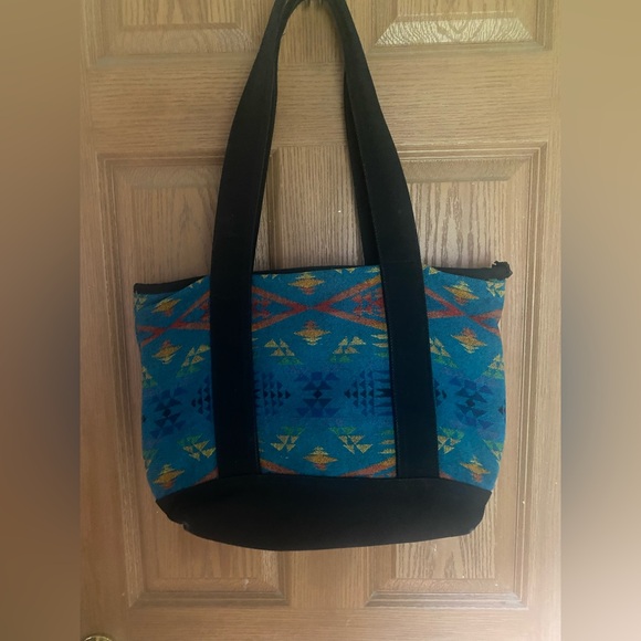 Pendleton Tote - Picture 2 of 6